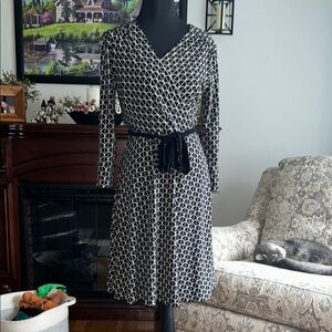 White House Black Market Black and White Reversible Patterned Long Sleeve Dress
